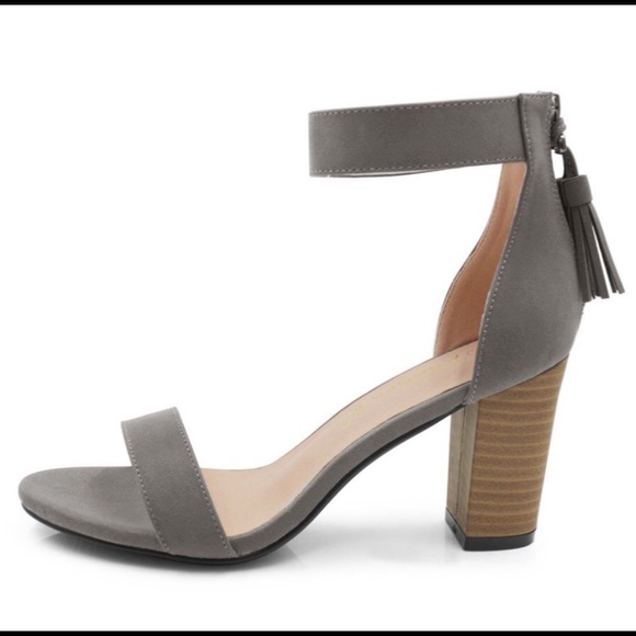 Dark Gray Tasseled Heel Strapy Sandals 5.5M - Picture 5 of 6